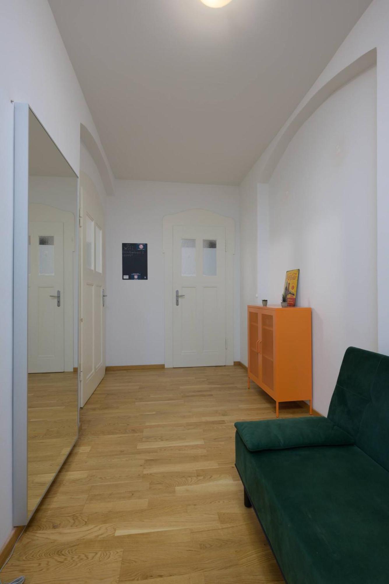 Arbio I Retro Near Hauptbahnhof Apartment