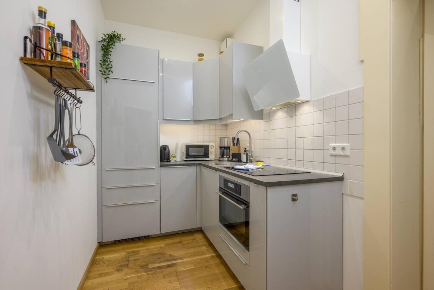 Arbio I Retro Near Hauptbahnhof *